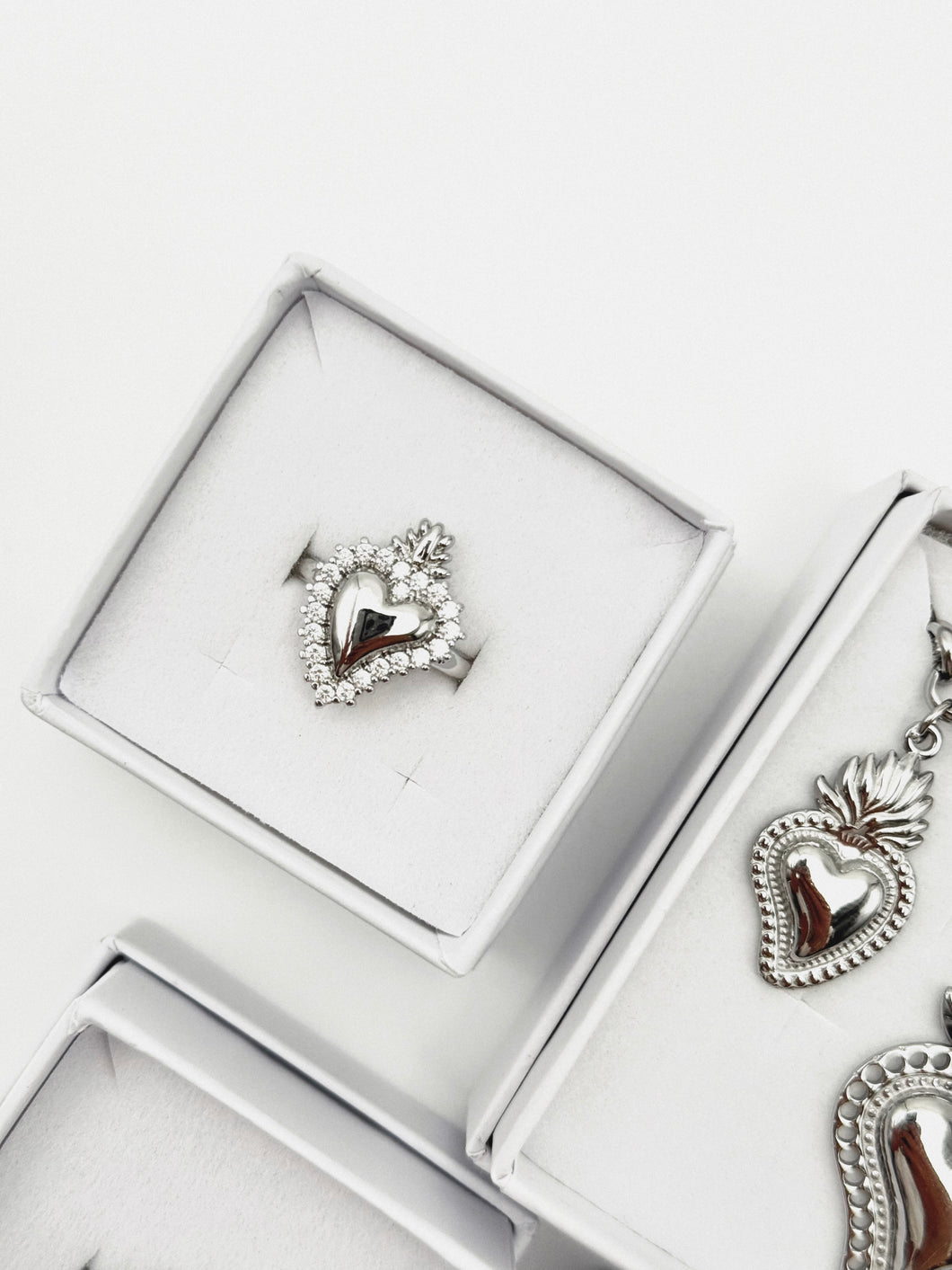 Anello cuore sacro Luxury