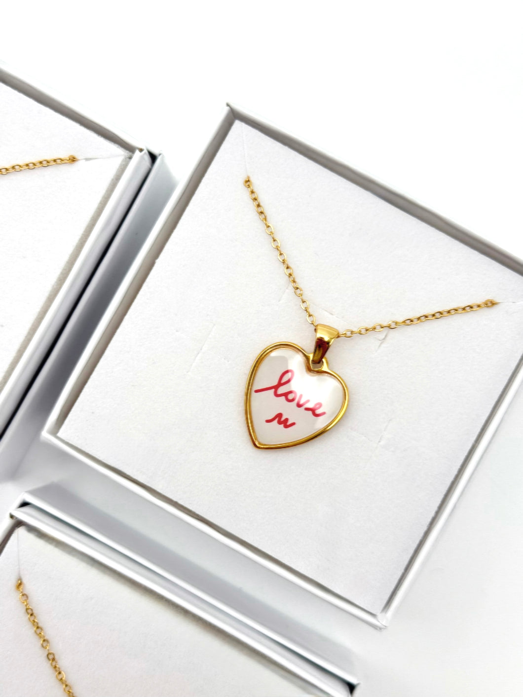 Collana love me