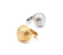 Carica l&#39;immagine nel visualizzatore di Gallery, Anello conchiglia
