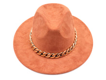 Carica l&#39;immagine nel visualizzatore di Gallery, Cappello in camoscio
